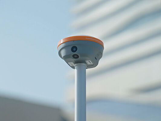 CHC i76 RTK GNSS Receiver with 405-470 MHz UHF Internal Radio and IRNSS NavIC SPS-L5 Featuring Integrated Full Wave Fence Antenna