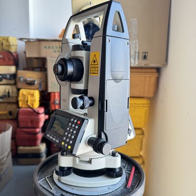 South marka Elektronik Dijital Teodolit NT-023 Çok Yönlü, Çok Fonksiyonlu Teodolit, Manyetik Sönümlemeli Kompansatör ve LCD Ekran ile