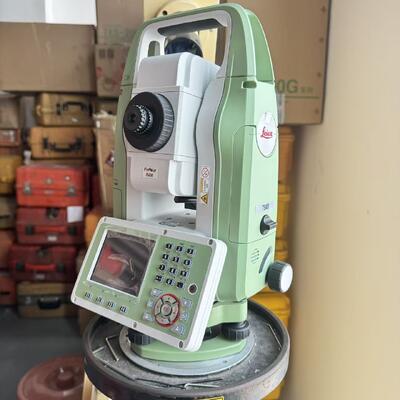 Leica TS03 Mutlak Yöntemli Toplam İstasyon IP66 derecelendirilmiş ve üst düzey ölçüm doğruluğu için gerçek zamanlı işletim sistemi