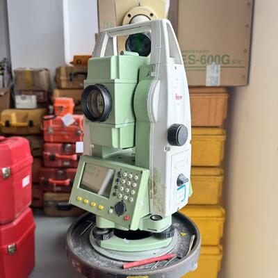Kullanılmış Leica TS09 Toplam İstasyonu IP66 Toz ve Su Direnci, 0.6s Kaba Ölçüm ve 1 Minimum Okuma Doğruluk Ölçüm Aracı ile